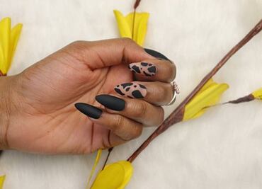 10 ideas de manicura acrílica para hacer en casa de forma rápida y elegante