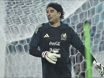 Guillermo Ochoa es reventado en redes sociales por su titularidad en la Selección Mexicana