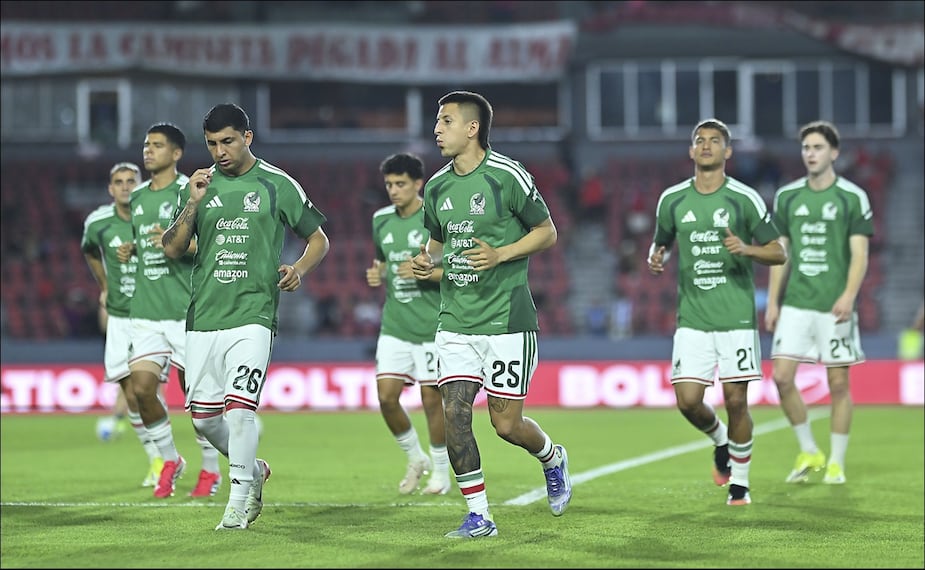 Jugadores de la Selección Mexicana trotan previo a su duelo amistoso ante Panamá. FOTO: Imago7