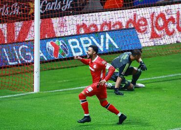 Alexis Vega admite ser 'borracho' en el festejo de Toluca tras la victoria ante Tigres