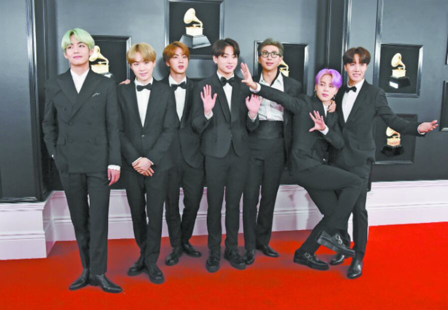 RM sorprende a sus fans con fotos para el nuevo disco de BTS