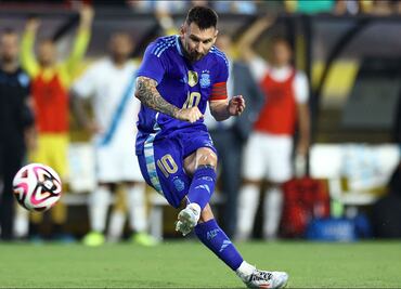 Lionel Messi brilló con doblete en victoria de Argentina sobre Guatemala