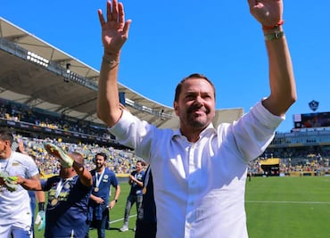 Santiago Baños se burla del Guadalajara por la posible salida de Fernando Gago