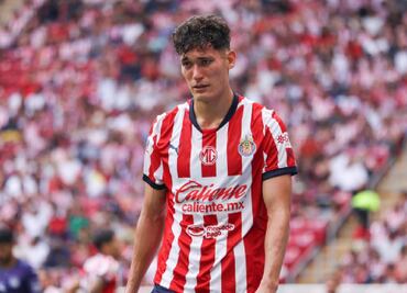 Chiquete Orozco hizo las pruebas médicas con Chivas y parece que se cayó su pase a Cruz Azul