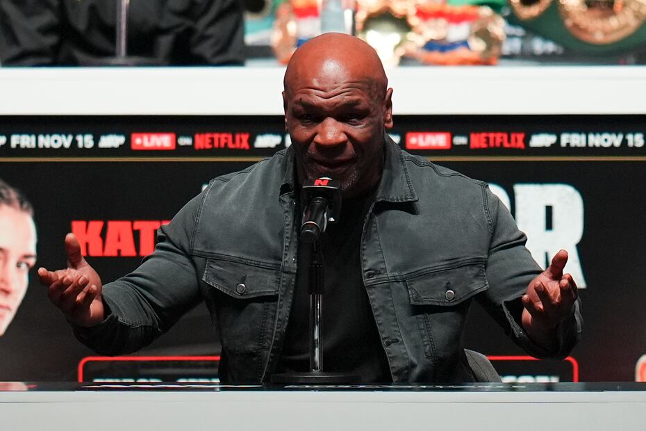 Mike Tyson en conferencia de prensa, previo a su combate contra Mike Tyson - Foto: AP