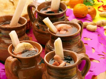 Los ingredientes, receta y beneficios del delicioso PONCHE navideño