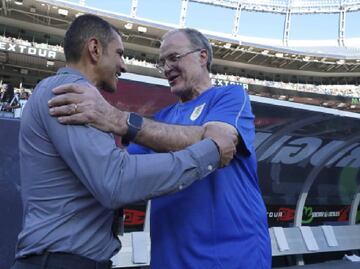 Marcelo Bielsa llamó a Jaime Lozano para disculparse luego de que lo exhibió en conferencia de prensa