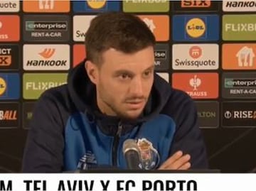 Reportero hace enfadar a Martín Anselmi; el ex de Cruz Azul pasa su primer coraje en Portugal