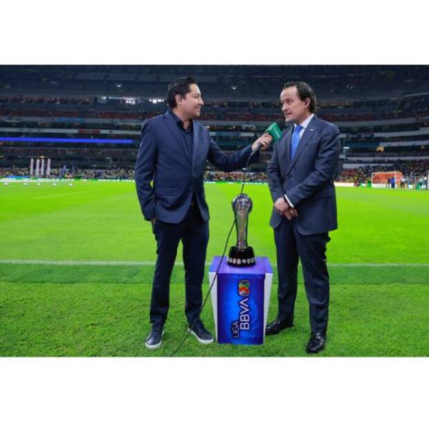 Julio Ibáñez es uno de los principales reporteros de cancha de TUDN. Foto: Imago7