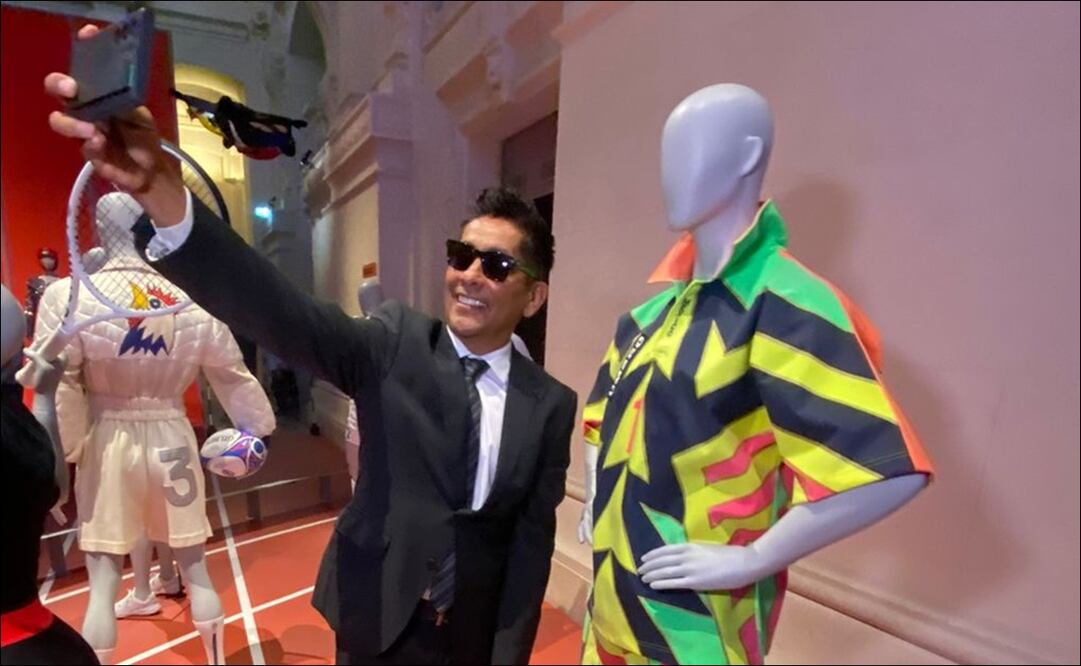 Jorge Campos en el Museo de París - Foto: Especial