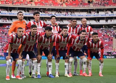 Chivas perdió a un fichaje para el Apertura 2024, tras la salida de Fernando Hierro