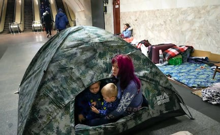10 desoladoras fotos del metro de Kiev, el refugio de familias ucranianas