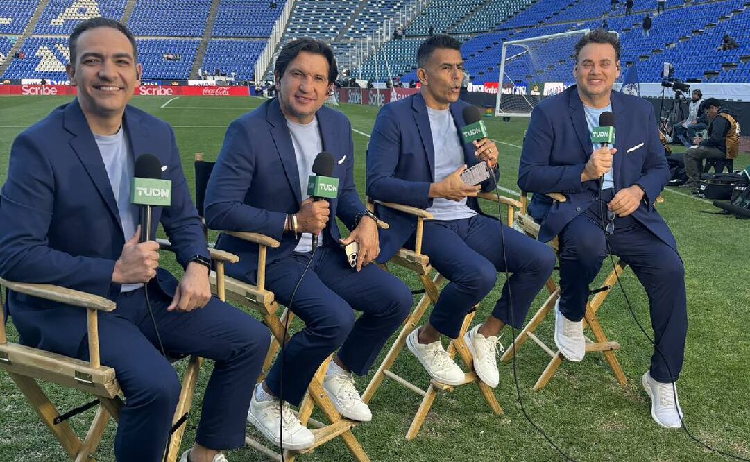 David Faitelson cumplió un año trabajando en Televisa y lo presumió en redes sociales. Foto: Especial
