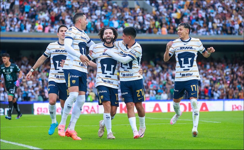 César Huerta celebra el segundo gol anotado ante Pachuca. FOTO: Imago7