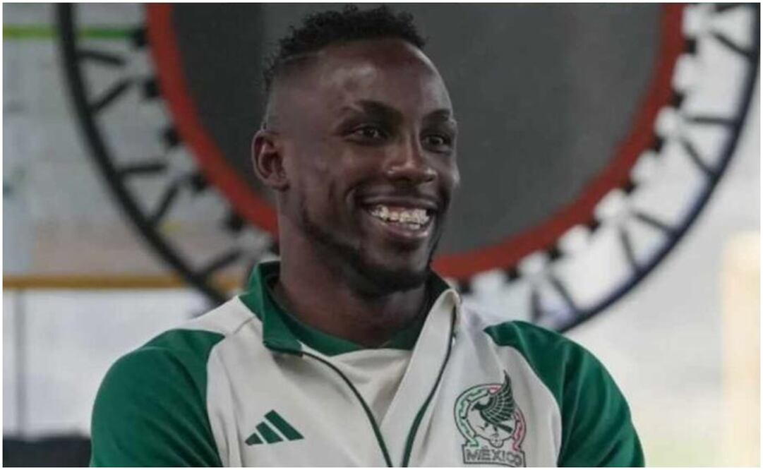 Julián Quiñones con Selección Mexicana / FOTO: ESPECIAL