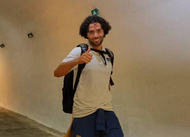 César Huerta cambió de look de cara al partido ante Cruz Azul ¿Se cortó su característica melena?