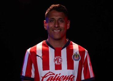 Chivas anuncia la llegada de Luis Romo como tercer refuerzo para el Clausura 2025