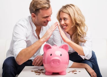 5 claves para que el dinero NO destruya tu relación de pareja