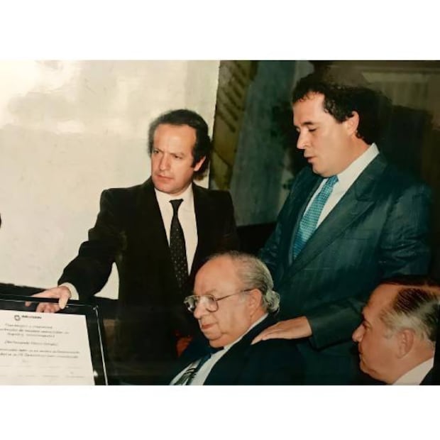 José Ramón Fernández y Raúl Orvañanos trabajaron juntos en los 80 en Imevision. Foto: Especial