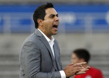 Auxiliar de Siboldi habla tras acusaciones de vender información a Rayados