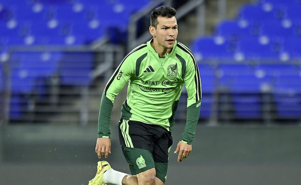 Hirving "Chucky" Lozano en entrenamiento con la Selección Mexicana, previo al debut de Rafa Márquez como director técnico del Tricolor - Foto: Imago7