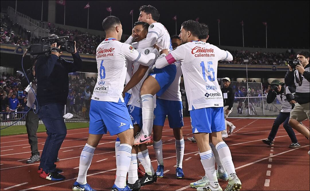 Jugadores celestes festejan el gol anotado por Ángel Sepúlveda. FOTO: Imago7