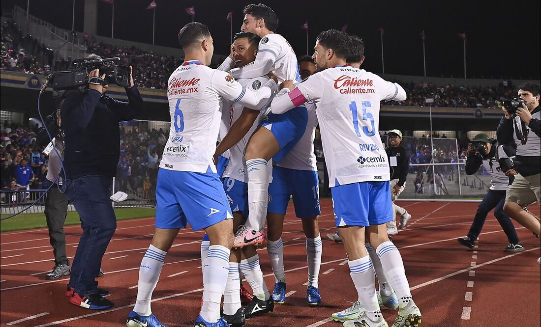 Jugadores celestes festejan el gol anotado por Ángel Sepúlveda. FOTO: Imago7