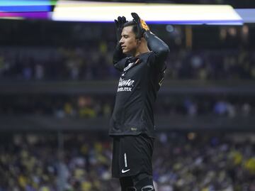 Luis Ángel Malagón se "burla" de Javier Hernández, tras la victoria del América