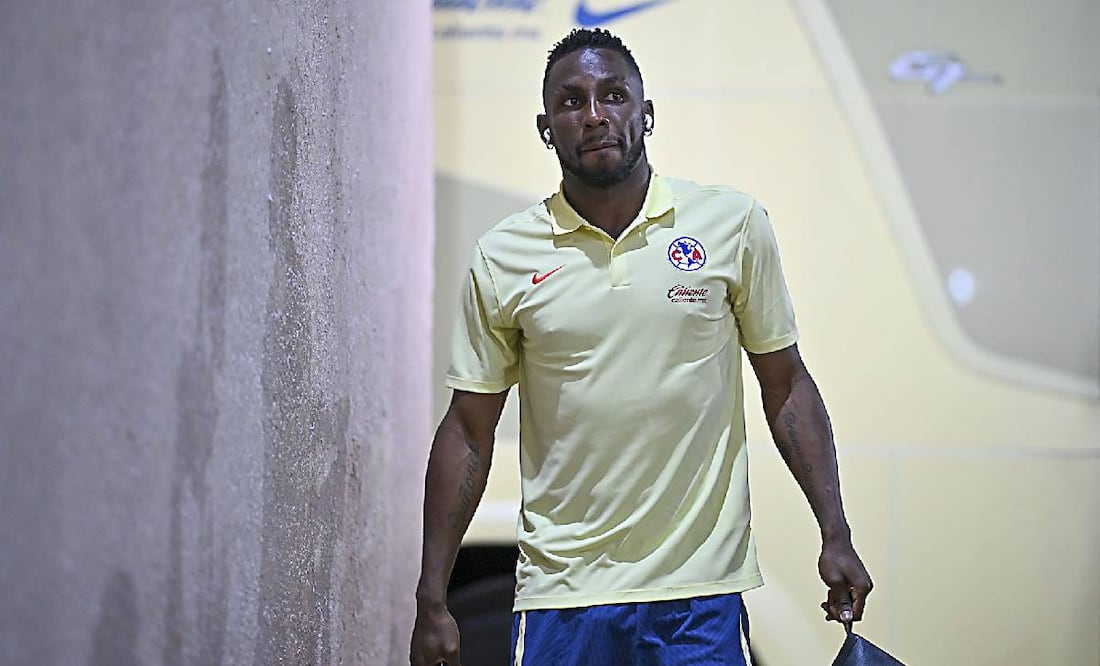 Julián Quiñones no fue titular en el juego entre América vs Pachuca. Foto: Imago7