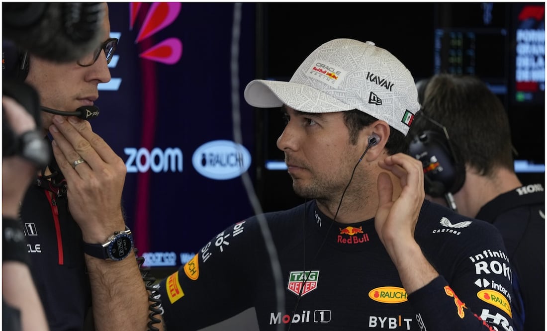 'Checo' Pérez en el paddock del GP de México / FOTO: AP
