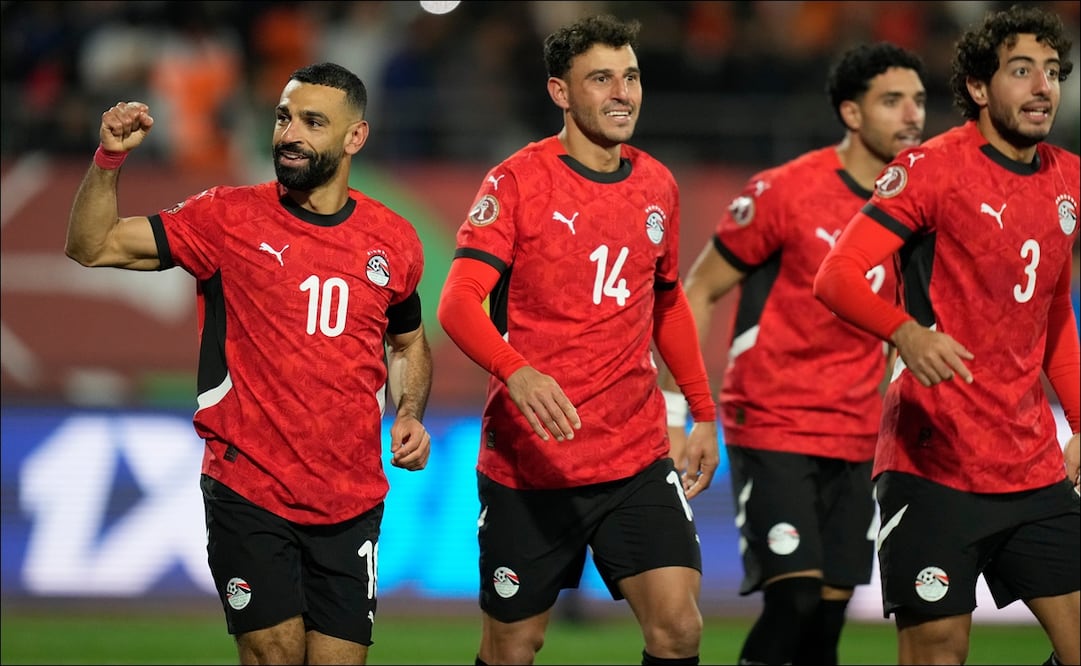 Mohamed Salah celebra su anotación en el duelo entre Egipto y Costa de Marfil de la Copa Africana de Naciones. FOTO: AP