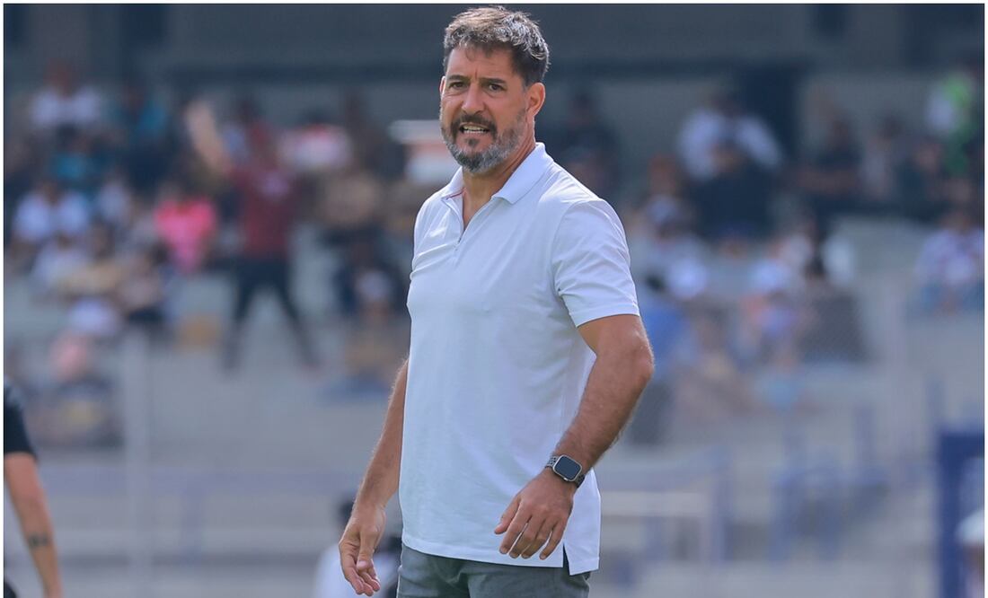 Gustavo Lema, DT de Pumas - Foto: Imago7