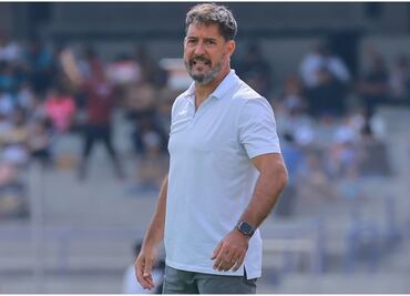 Contento y sin 'reproches' al árbitro, así terminó Gustavo Lema tras victoria de Pumas ante Juárez