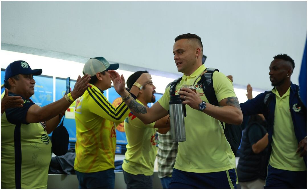 Jugadores del América fueron recibidos por abonados del equipo - Imago7