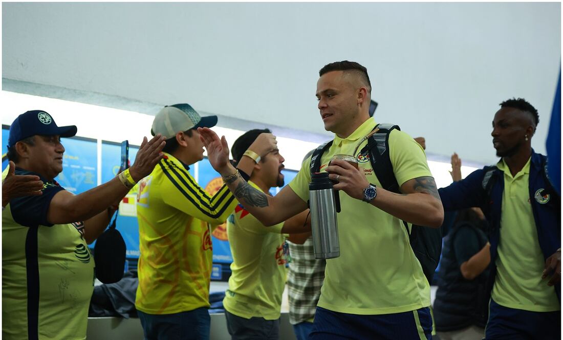 Jugadores del América fueron recibidos por abonados del equipo - Imago7