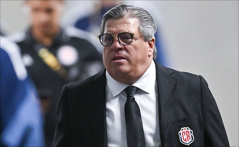Miguel Herrera es reventado por afición de Costa Rica al quedar fuera del Mundial 2026: “Mexicano hijo de...”