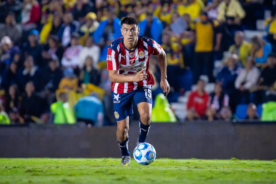 Erick Gutiérrez, durante el partido correspondiente a la jornada 8 del torneo Apertura 2025 entre Chivas y América. FOTO: Imago7