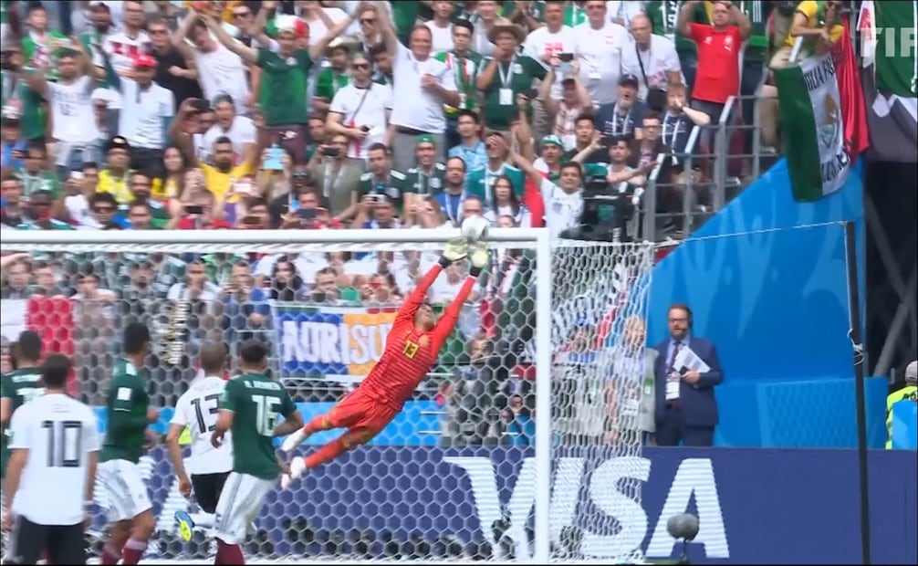 La atajada de Guillermo Ochoa a Kroos / Foto: Captura de pantalla