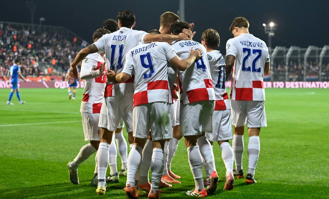 Los croatas festejan luego de su triunfo sobre Islas Feroe. Foto: @HNS_CFF