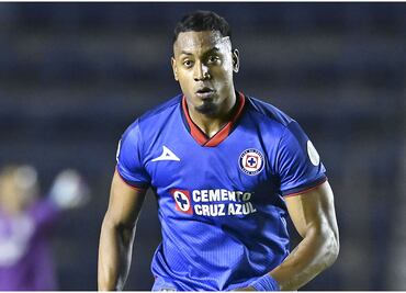 Cruz Azul: Willer Ditta se pierde los partidos ante América y Chivas... ¡Suspendido tres encuentros!