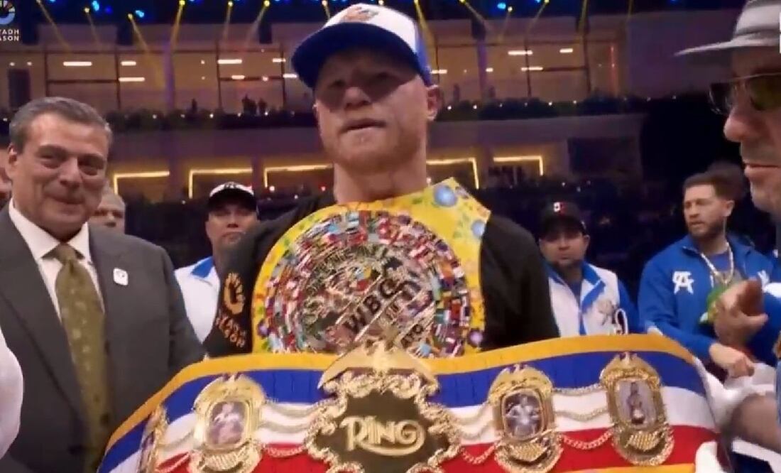 Canelo Álvarez y su lujoso cinturón Foto: @112FIGHTNSPORTS