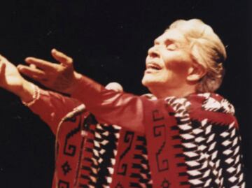 10 canciones de Chavela Vargas para beber tequila y recordar un amor salvaje