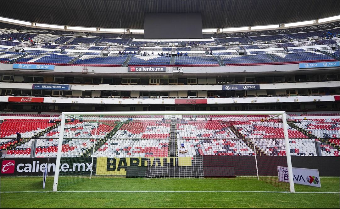 Una de las porterías del estadio Azteca, previo a un partido de la Liga MX. FOTO: Imago7