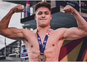 ¡Oro para México! Osmar Olvera se consagra en Mundial de Natación de Doha