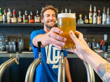 Estas son las profesiones cuyos empleados beben más alcohol