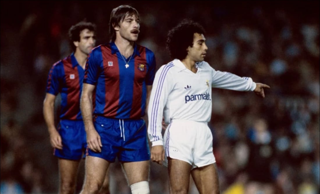 Hugo Sánchez, durante un partido del futbol español ante el Barcelona. FOTO: Instagram Hugo Sánchez