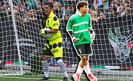 Él es Antonio Campos, hijo del Brody, quien la está rompiendo en la portería ¿Será profesional?