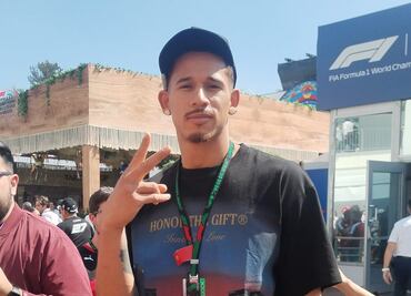 Juan Toscano visita el Gran Premio de México y apoya a Carlos Sainz