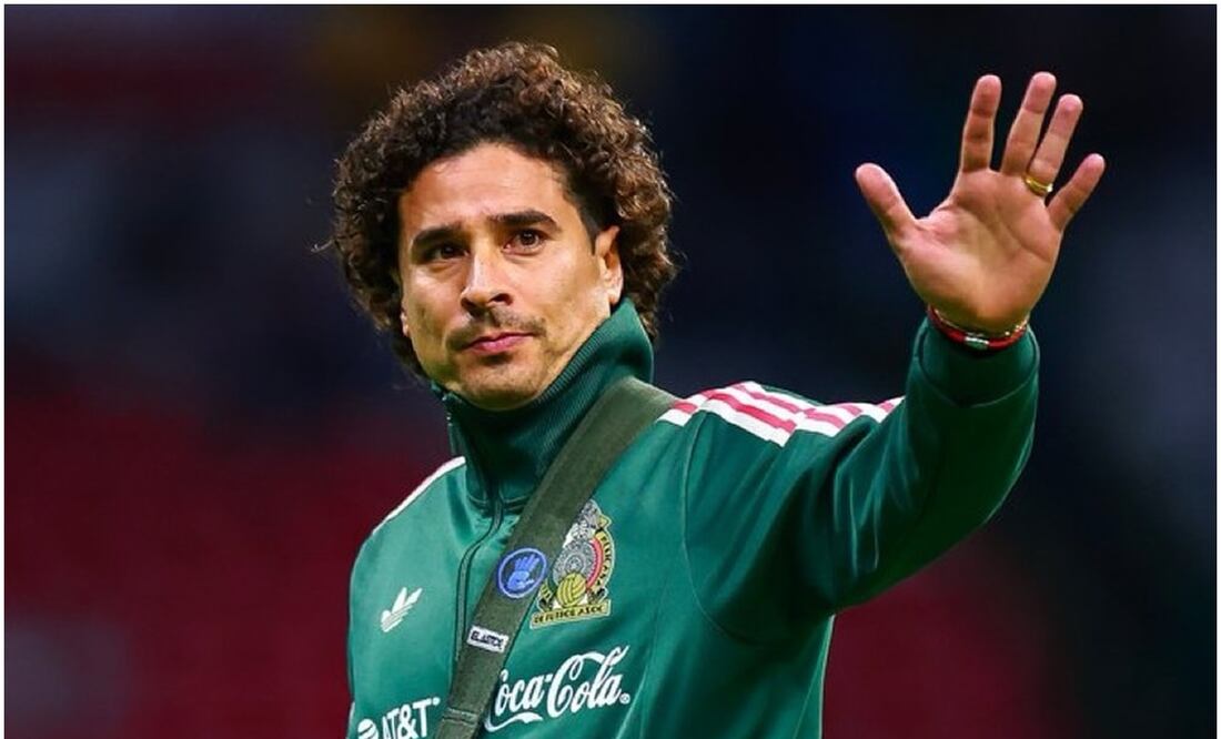 Guillermo Ochoa con la Selección Mexicana en el Estadio Azteca / FOTO: Instagram @yosoy8a
