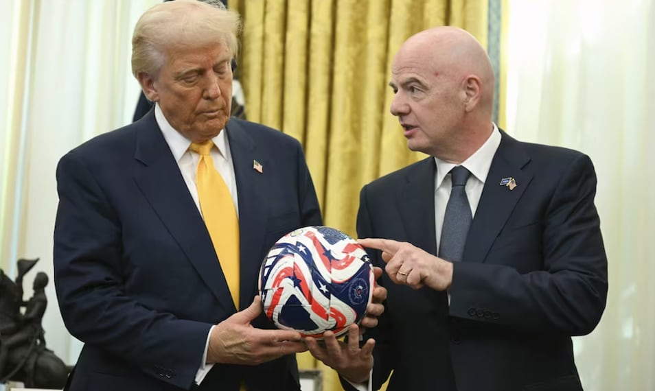 Gianni Infantino junto a Donald Trump / FOTO: AP